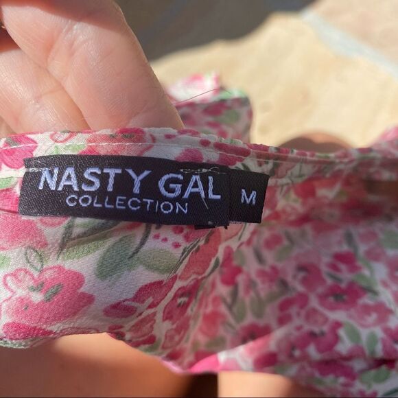 Nasty Gal Floral V Neck Puff Sleeve Blouse size Medium - Picture 12 of 15